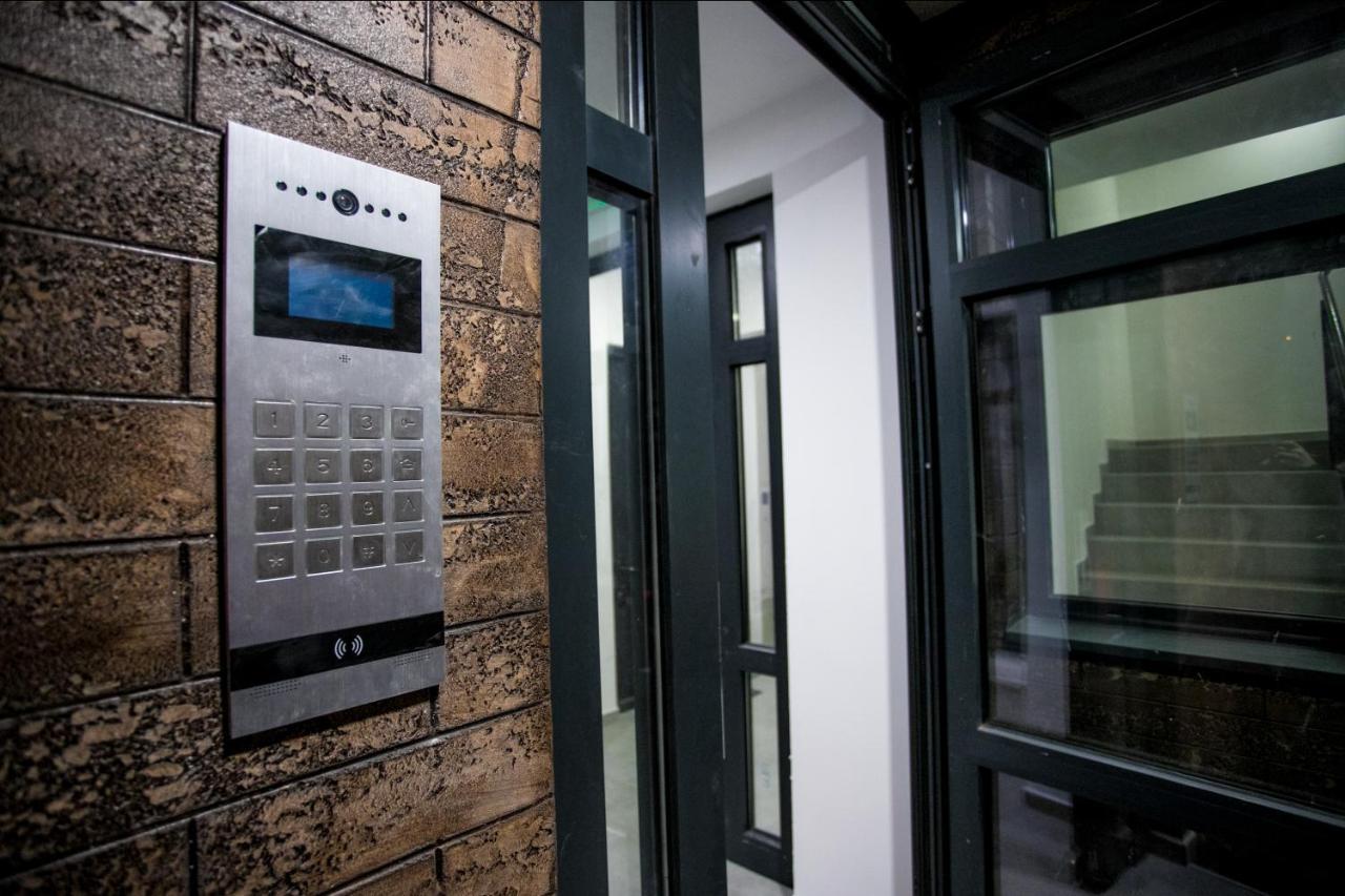 House Of Mac Apartments Nis Exterior photo